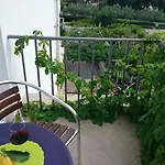 Mare Apartment *