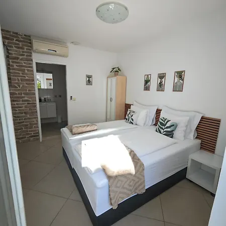 Mare Apartment *