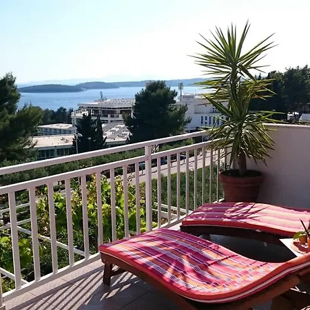 Mare Apartment Hvar Town